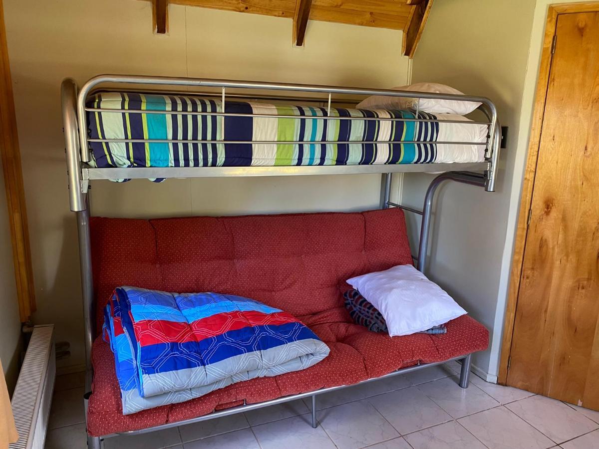 Hostal Los Pioneros ปวยร์โตนาตาเลส ภายนอก รูปภาพ